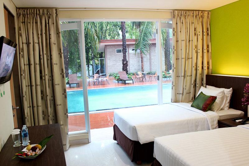 Bali De Anyer Hotel & Restaurant Buitenkant foto