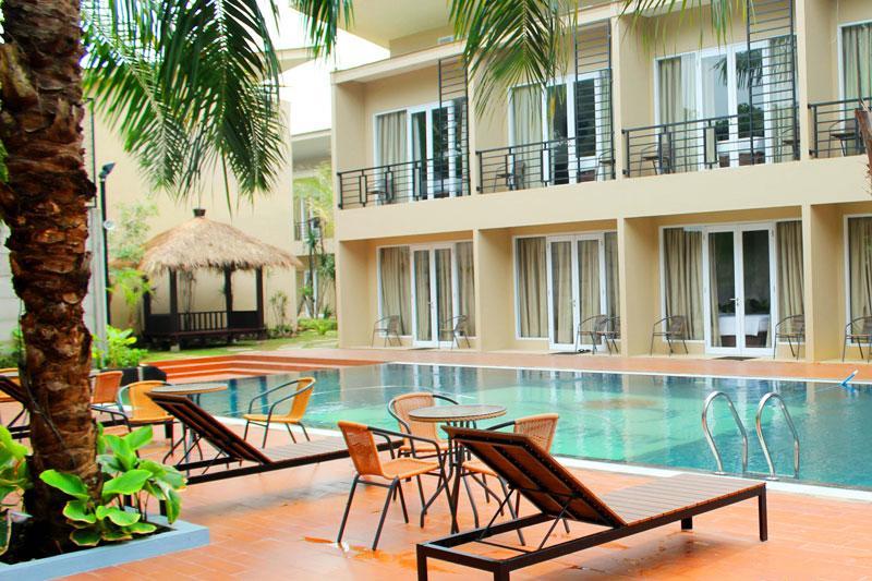Bali De Anyer Hotel & Restaurant Buitenkant foto